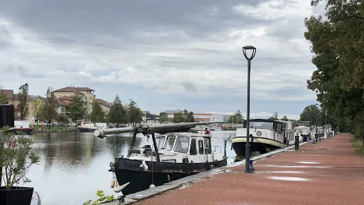 Aire camping car à Mably