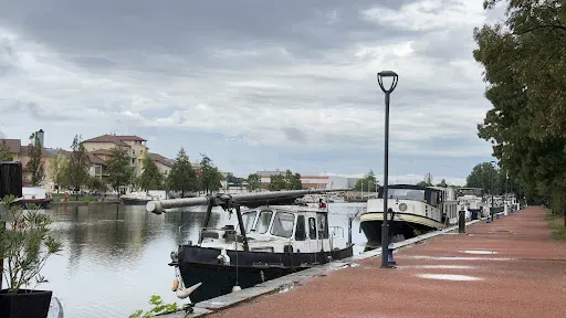 Aire camping car à Mably