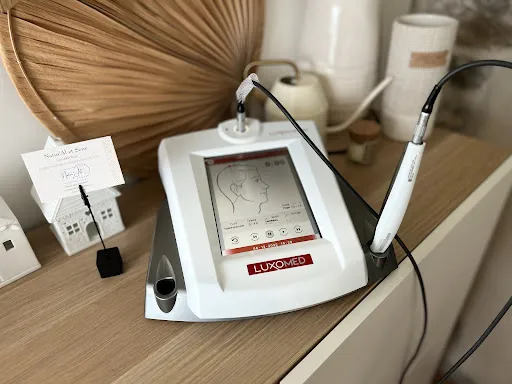 Alice Callard - Natur'Al et Sens | Naturopathe certifiée - spécialisée en santé féminine et perte de poids |Luxopuncture à Mably