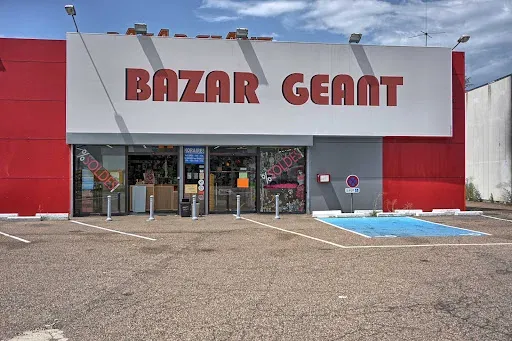 Bazar Geant à Mably