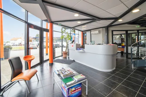 CARROSSERIE DES MONTS DE LA MADELEINE à Mably