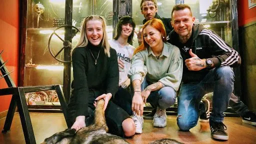 Crazy Gang Tattoo à Mably