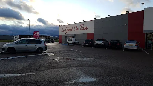 Le Géant du Tissu, Art déco à Mably