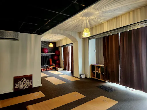 Le lotus Studio de yoga et Pilates à Mably