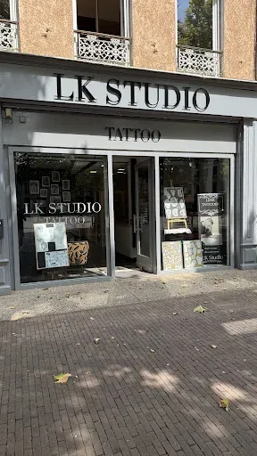 LK Studio Tattoo Piercing / Liink Tattooer à Mably
