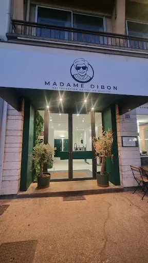Madame Dibon à 42300 Roanne