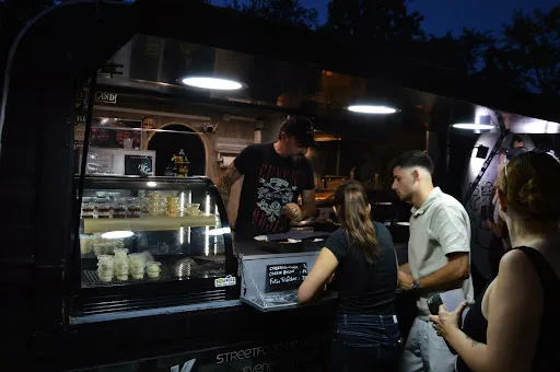 Snackinblack FoodTruck à Mably